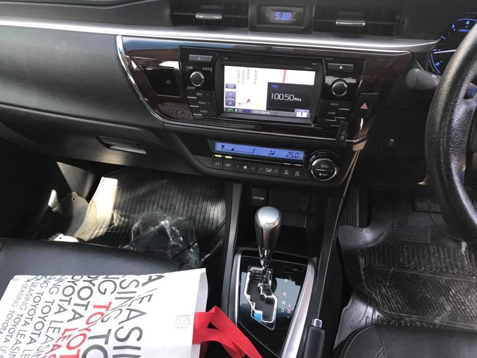Toyota Corolla Altis โฉม 14-16 ปี 2015 สีขาว (รูปที่ 15)