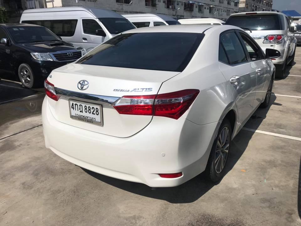 Toyota Corolla Altis โฉม 14-16 ปี 2015 สีขาว (รูปที่ 5)