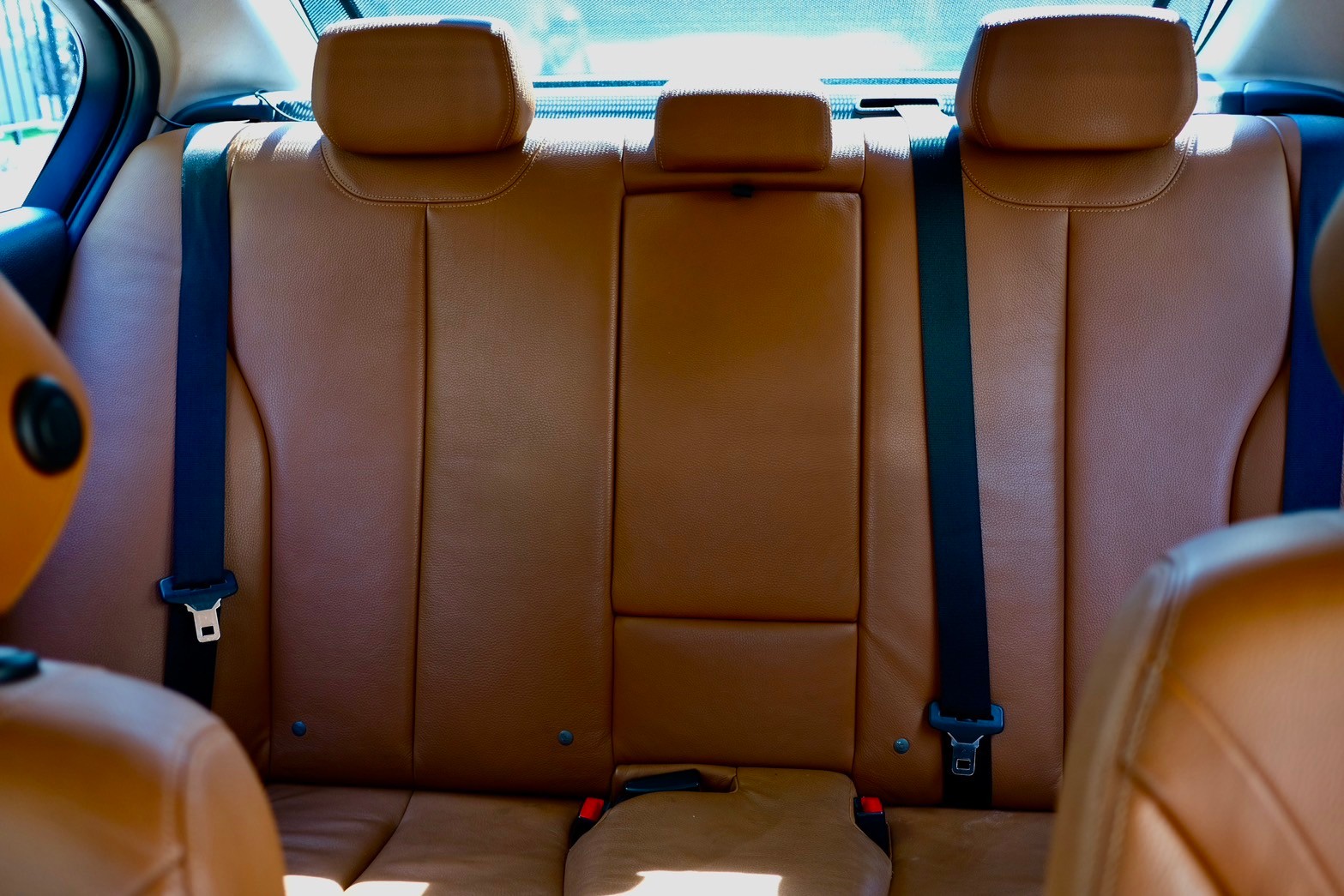 BMW 320d luxury เครื่อง: ดีเซล ปี:2012 จด 2014 เกียร์: ออโต้ สี: ขาว ไมล์: 11x,xxx Km. (รูปที่ 5)