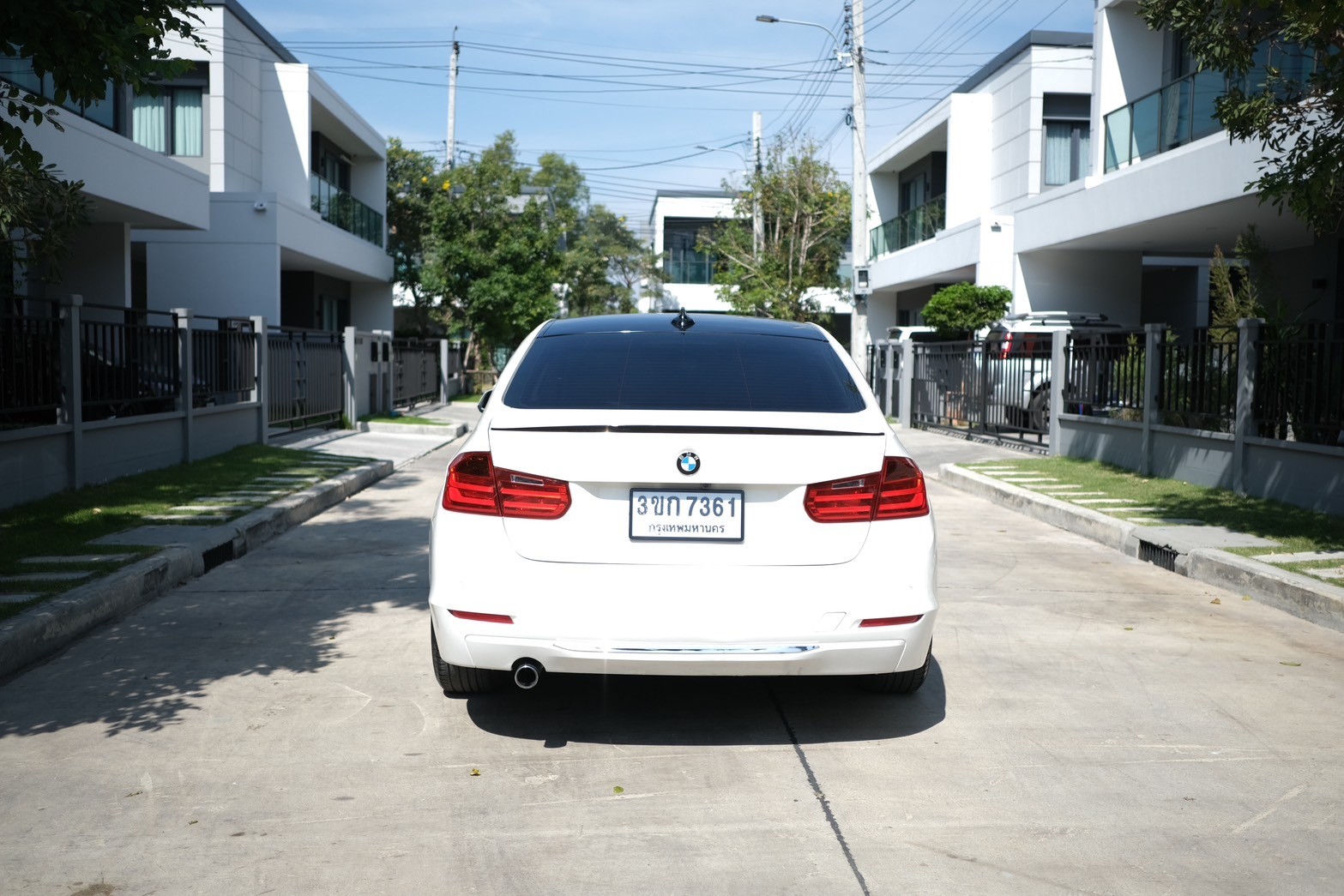 BMW 320d luxury เครื่อง: ดีเซล ปี:2012 จด 2014 เกียร์: ออโต้ สี: ขาว ไมล์: 11x,xxx Km. (รูปที่ 16)
