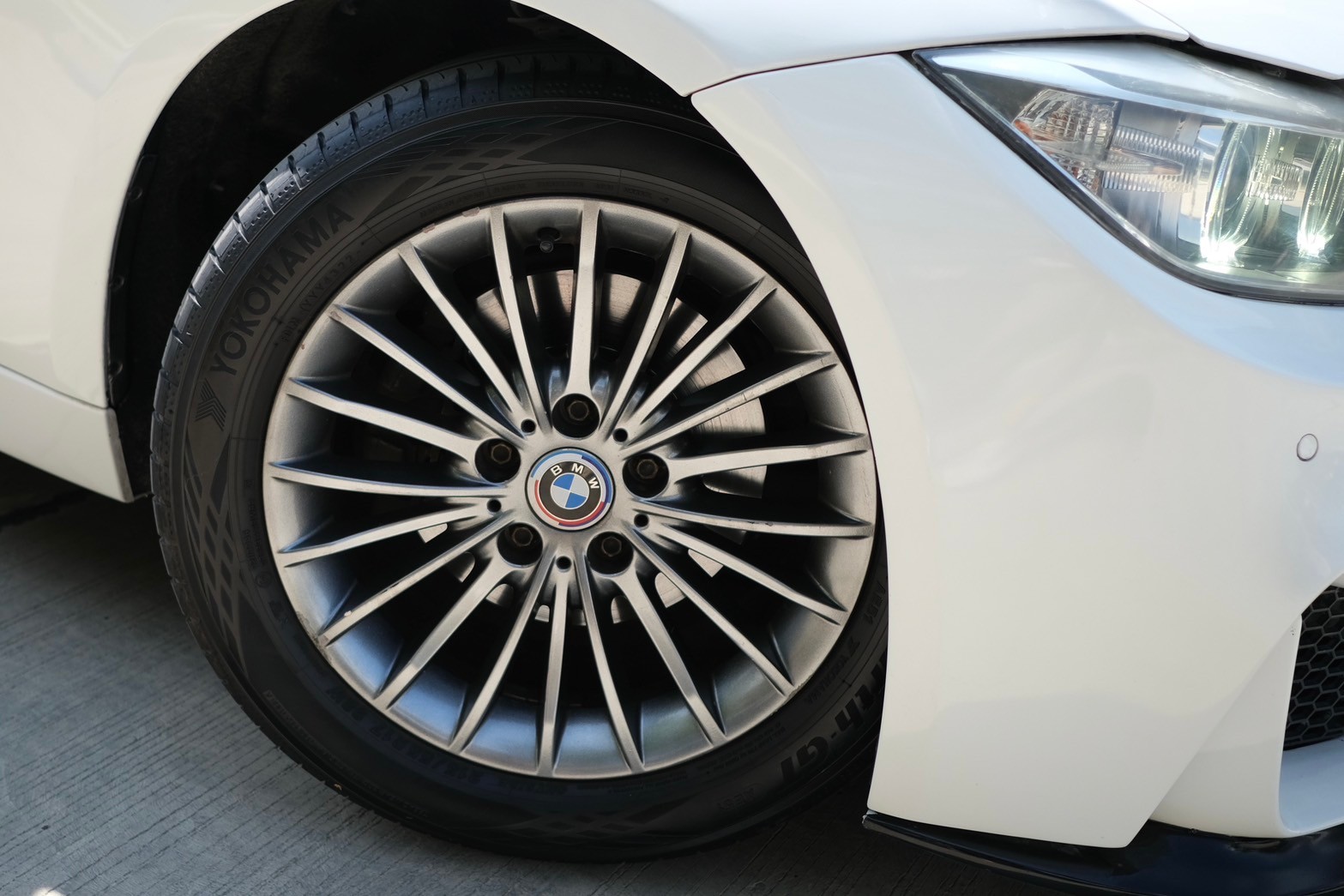 BMW 320d luxury เครื่อง: ดีเซล ปี:2012 จด 2014 เกียร์: ออโต้ สี: ขาว ไมล์: 11x,xxx Km. (รูปที่ 7)