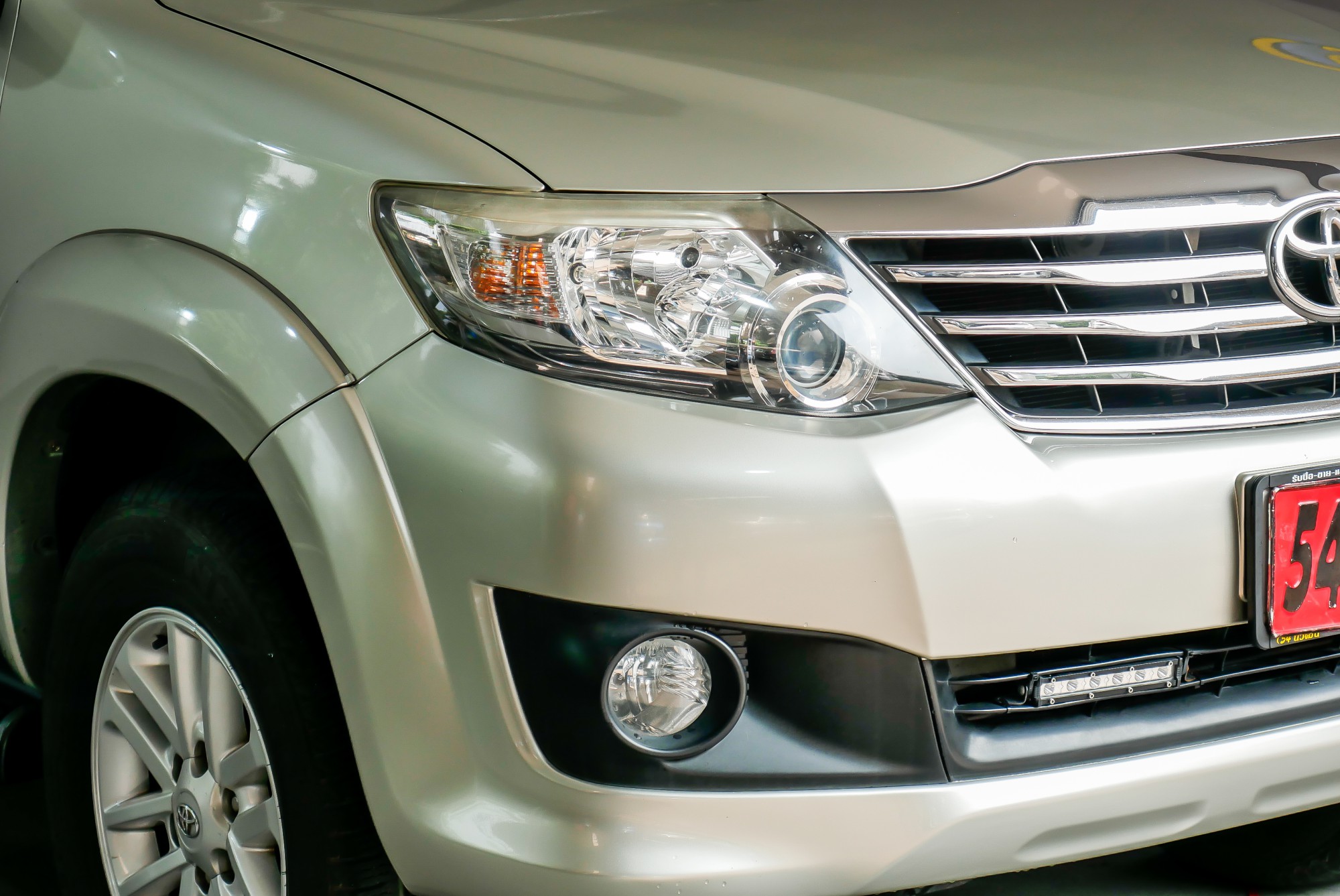 2013 TOYOTA FORTUNER CHAMP 2.7 V AT   ปี 2013 (รูปที่ 4)