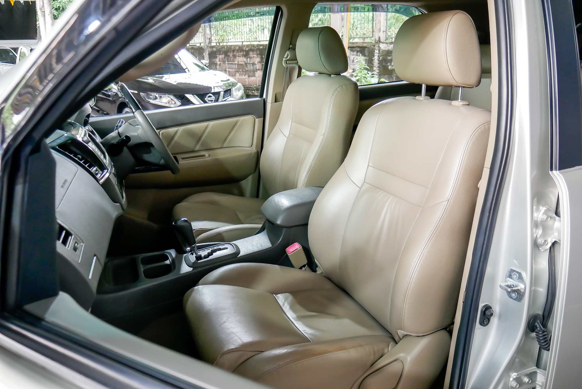 2013 TOYOTA FORTUNER CHAMP 2.7 V AT   ปี 2013 (รูปที่ 6)