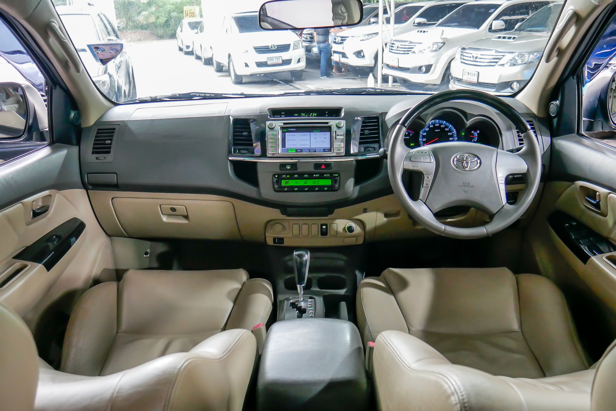 2013 TOYOTA FORTUNER CHAMP 2.7 V AT   ปี 2013 (รูปที่ 7)