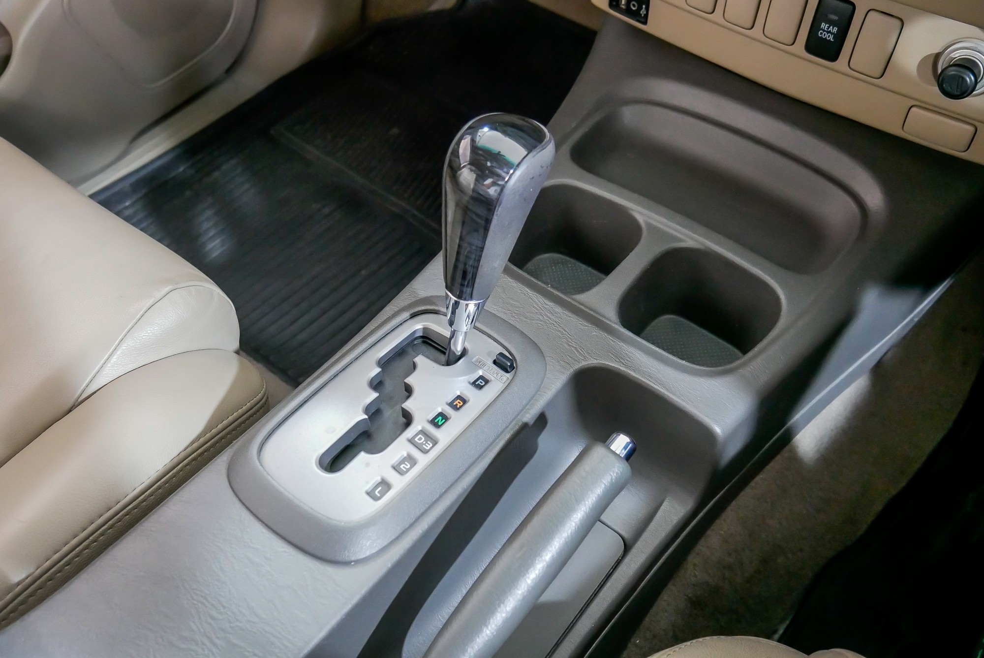 2013 TOYOTA FORTUNER CHAMP 2.7 V AT   ปี 2013 (รูปที่ 12)