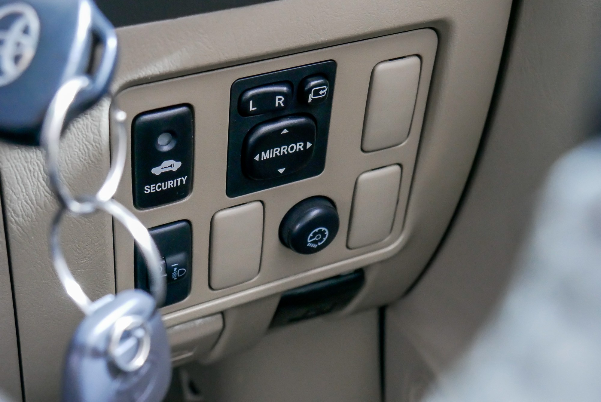 2013 TOYOTA FORTUNER CHAMP 2.7 V AT   ปี 2013 (รูปที่ 13)