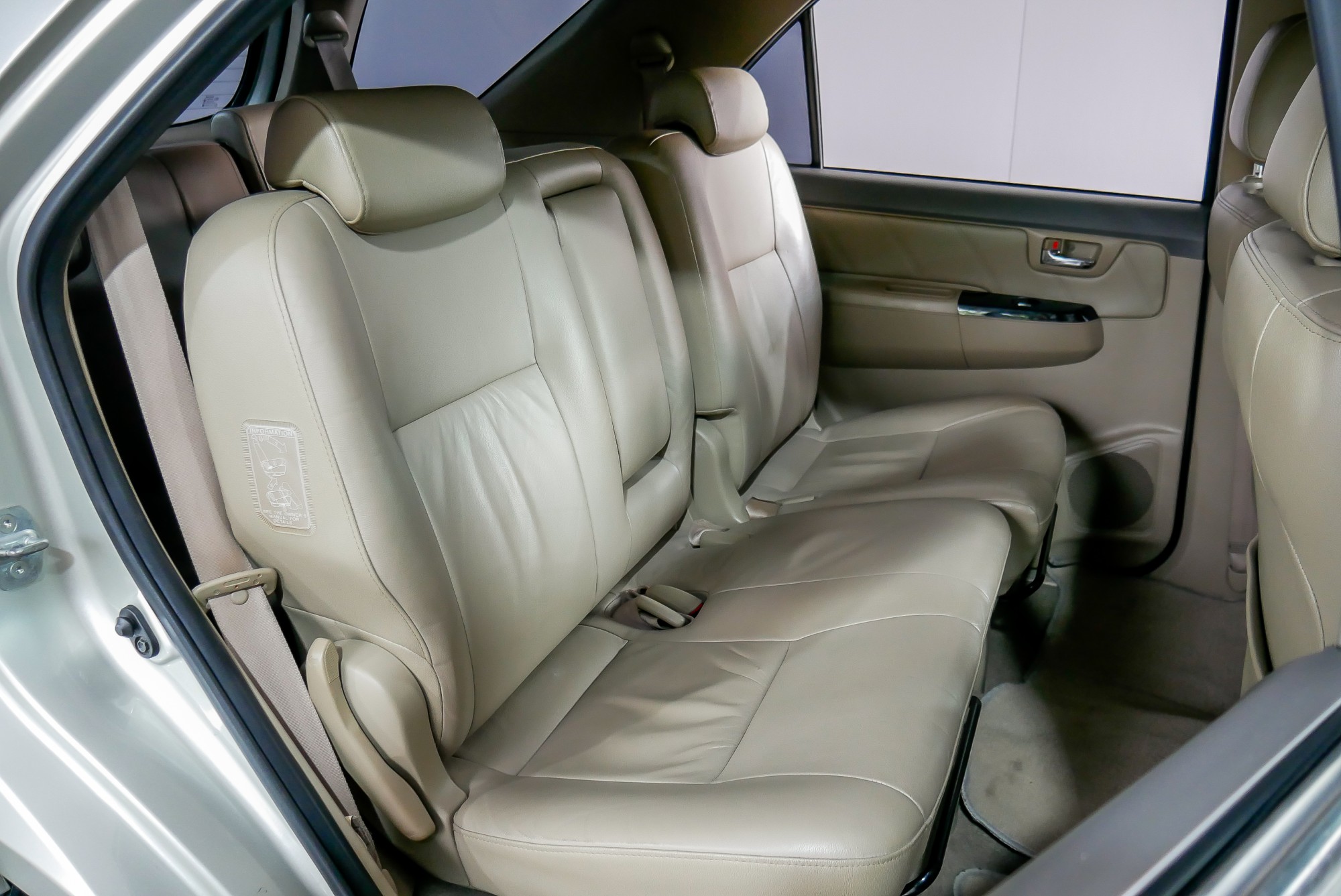 2013 TOYOTA FORTUNER CHAMP 2.7 V AT   ปี 2013 (รูปที่ 15)