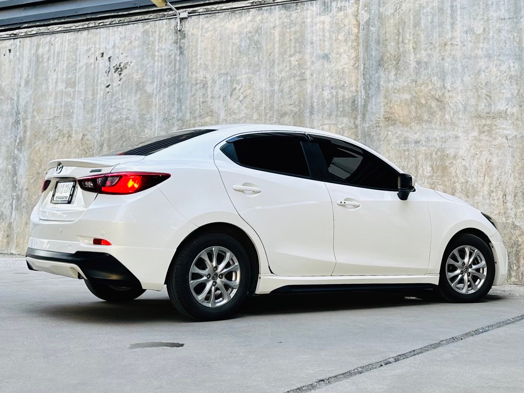 2017 MAZDA 2 1.3 Skyactiv-G High Connect (รูปที่ 5)
