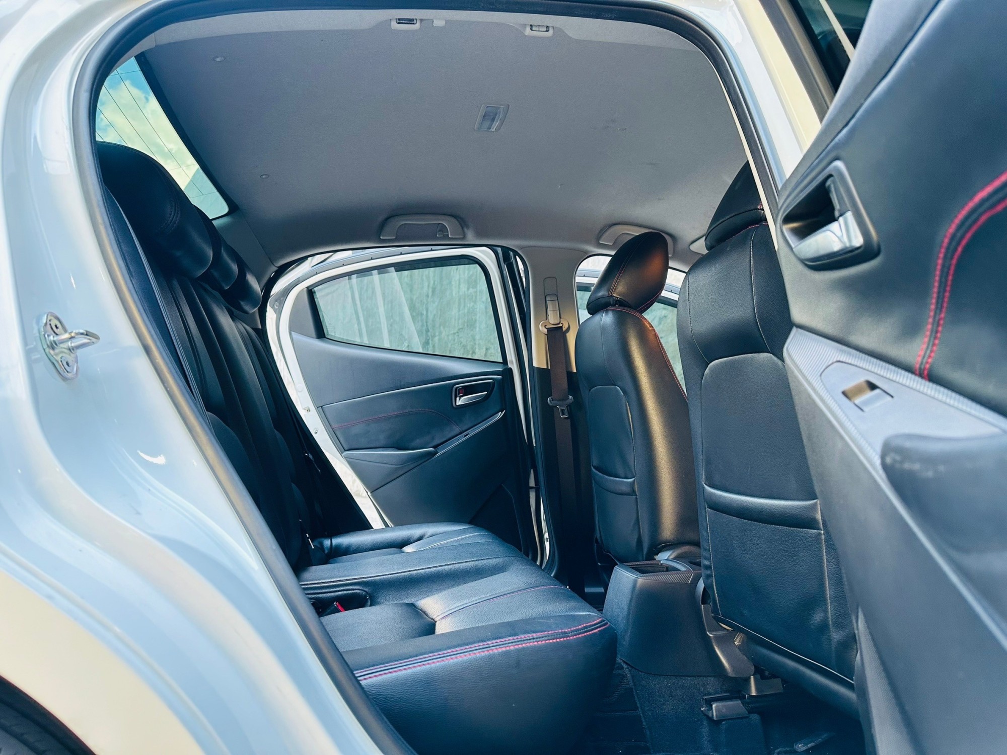 2017 MAZDA 2 1.3 Skyactiv-G High Connect (รูปที่ 9)