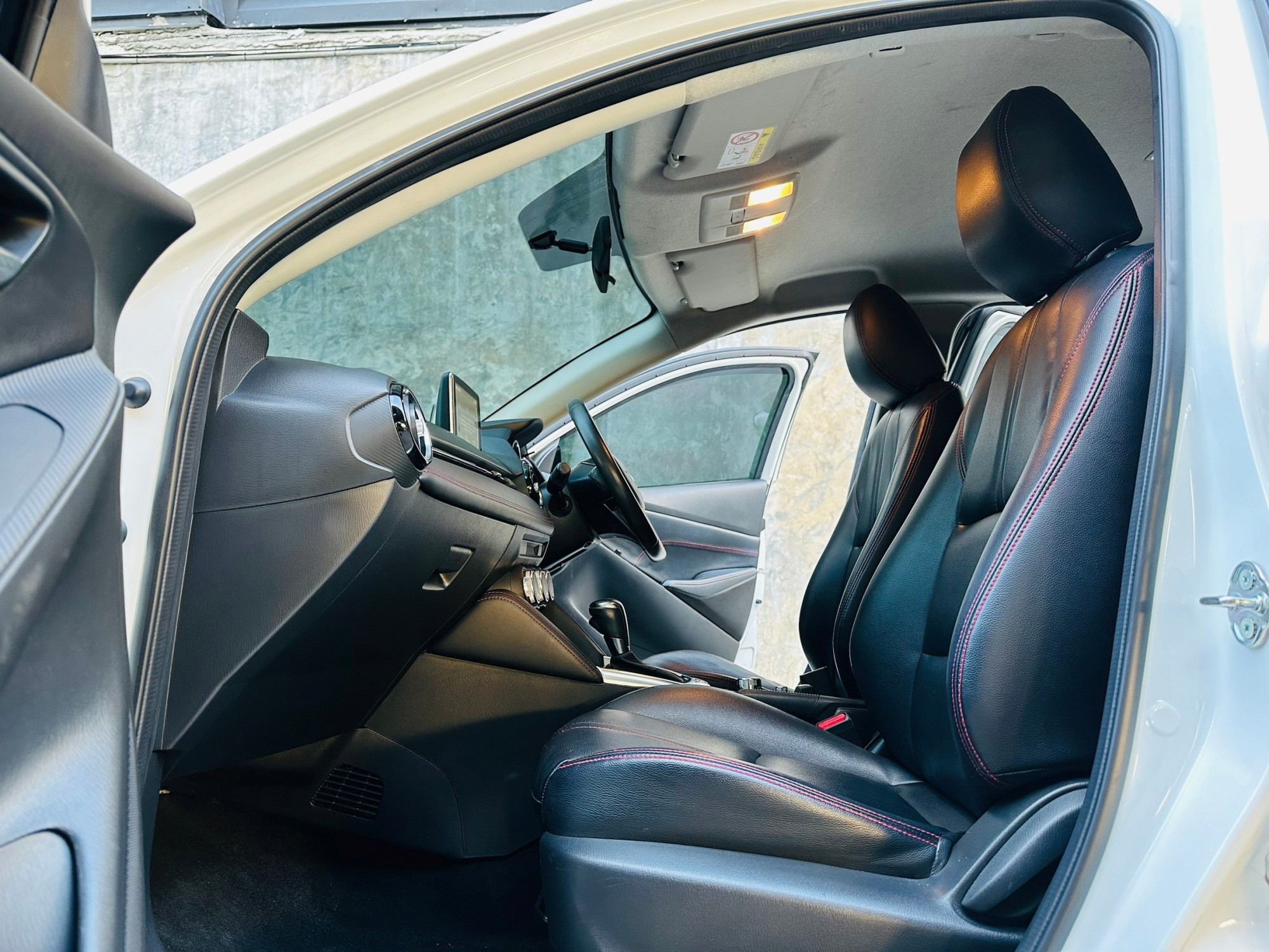 2017 MAZDA 2 1.3 Skyactiv-G High Connect (รูปที่ 12)