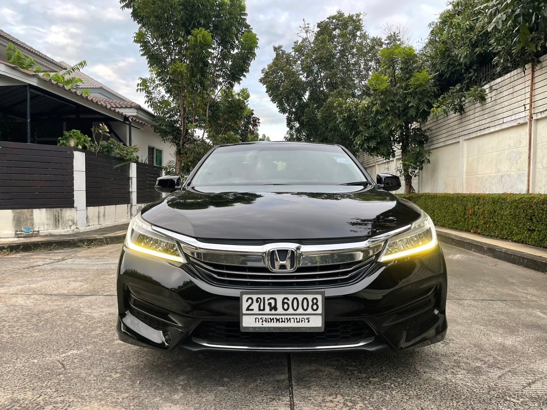 Honda #Accord 2.0 E ปี 2018 สีดำ auto รถสวย (รูปที่ 19)