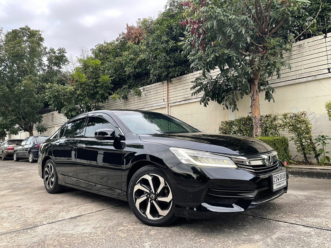 Honda #Accord 2.0 E ปี 2018 สีดำ auto รถสวย (รูปที่ 18)