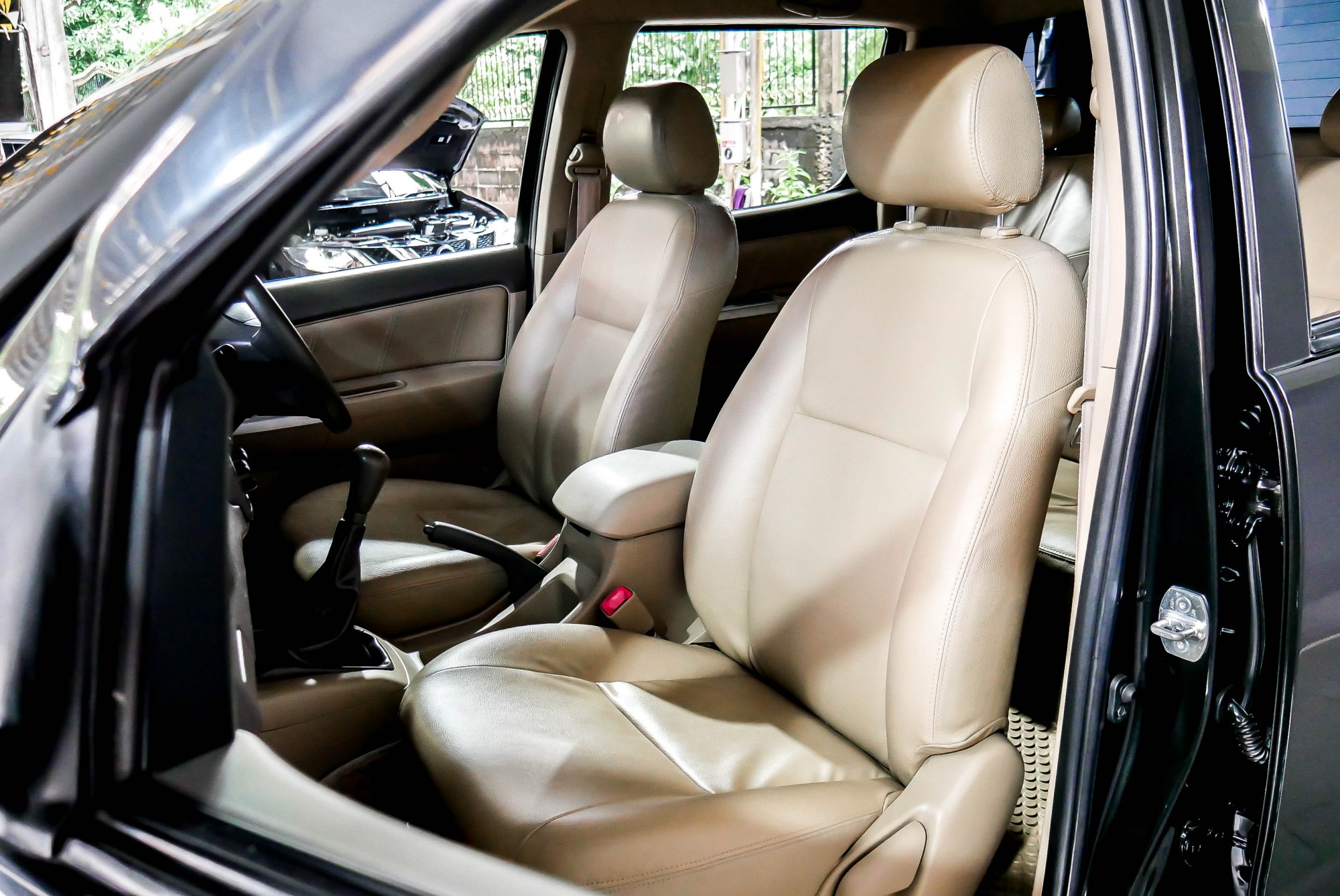TOYOTA  VIGO CHAMP DOUBLECAB 3.0 G PRERUNNER MT  ปี 2011 สีดำ (รูปที่ 7)
