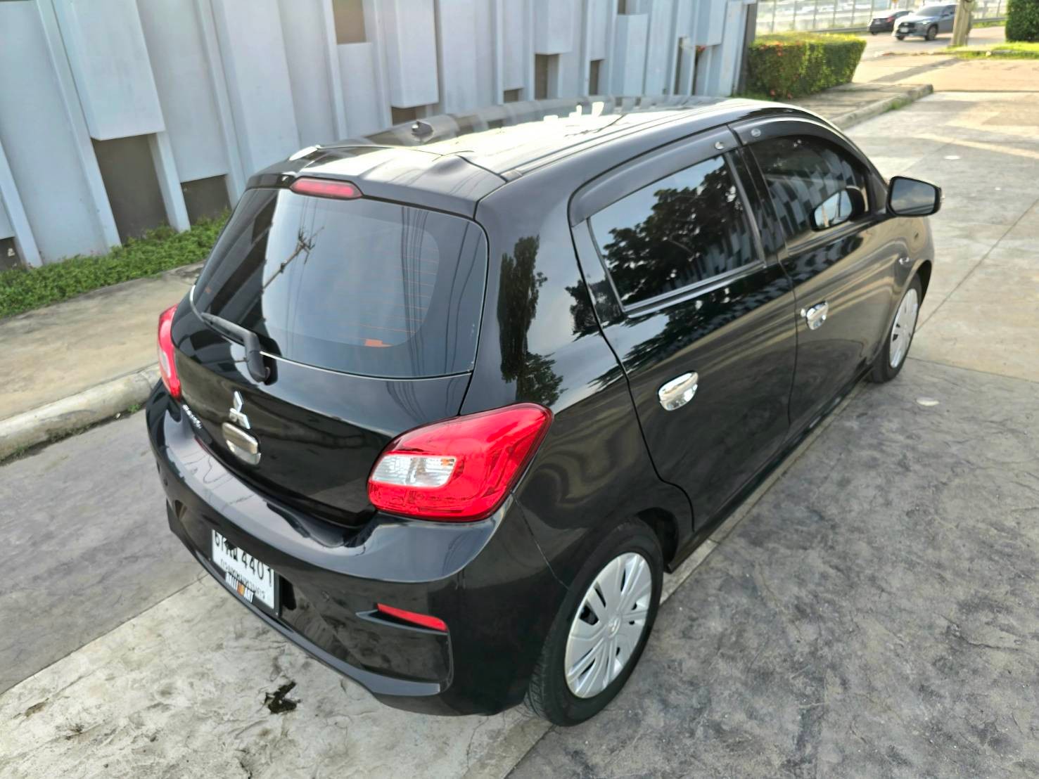 Mitsubishi Mirage GLX 1.2 ปี 2017 ไมล์ 110,000 kmเท่านั้น!!!!!! รถสวยมากๆทั้งภายนอกเเละภายใน ไม่มีชนหนักเลย เชคศูนย์Mitsuตลอด (รูปที่ 14)