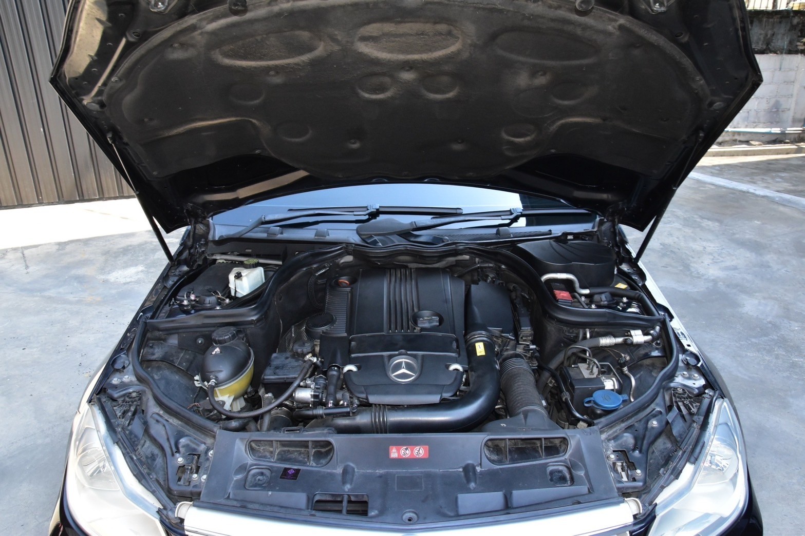Benz C200 Avantgarde W204 ปี 2012 จด 14 (รูปที่ 2)
