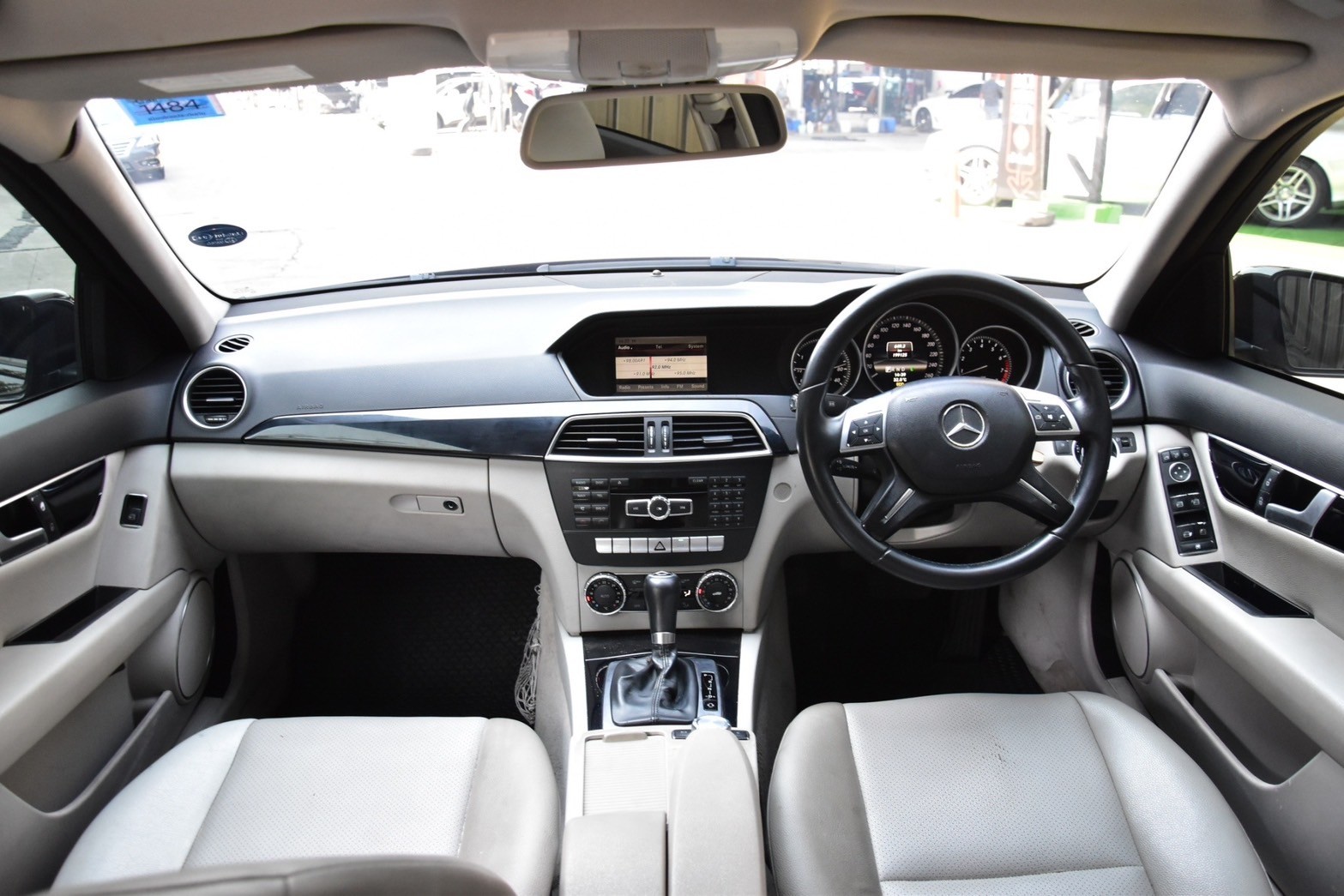 Benz C200 Avantgarde W204 ปี 2012 จด 14 (รูปที่ 9)