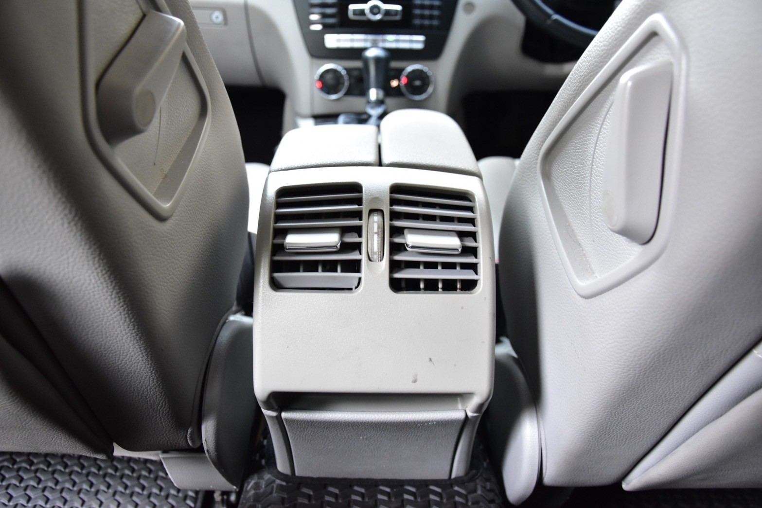Benz C200 Avantgarde W204 ปี 2012 จด 14 (รูปที่ 15)