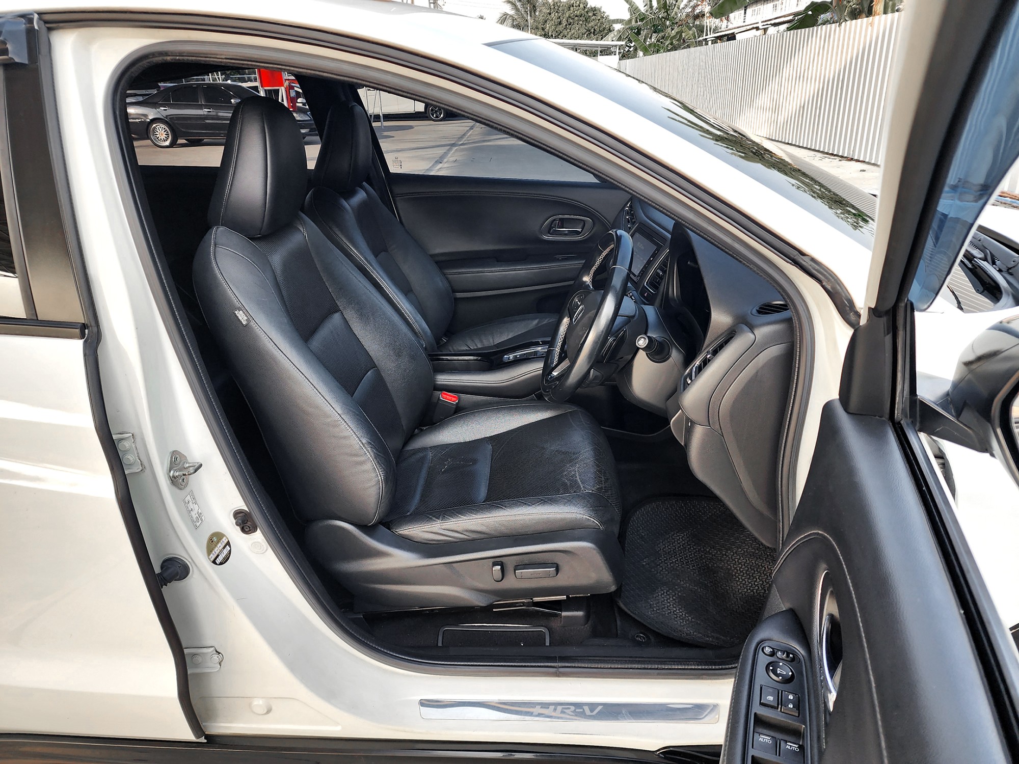 Honda Hrv 1.8RS Sunroof รุ่นท๊อปสุด ปี 2019 ไมล์ 119,000 กม. (รูปที่ 14)