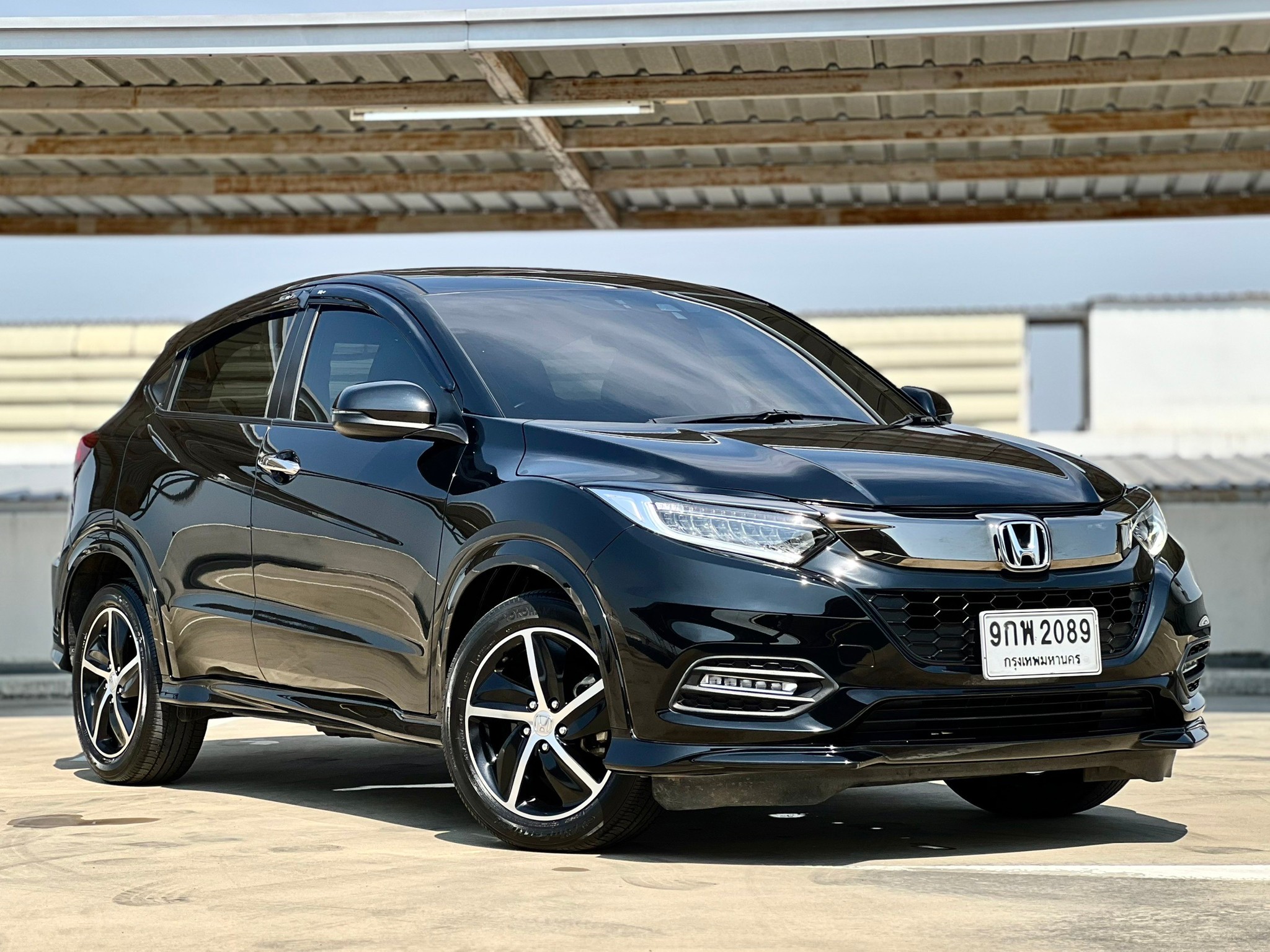 HONDA HRV, 1.8 RS ปี 2020 เบาะภายในแดง มือเดี่ยวป้ายแดง ฟรีดาวน์ (รูปที่ 20)