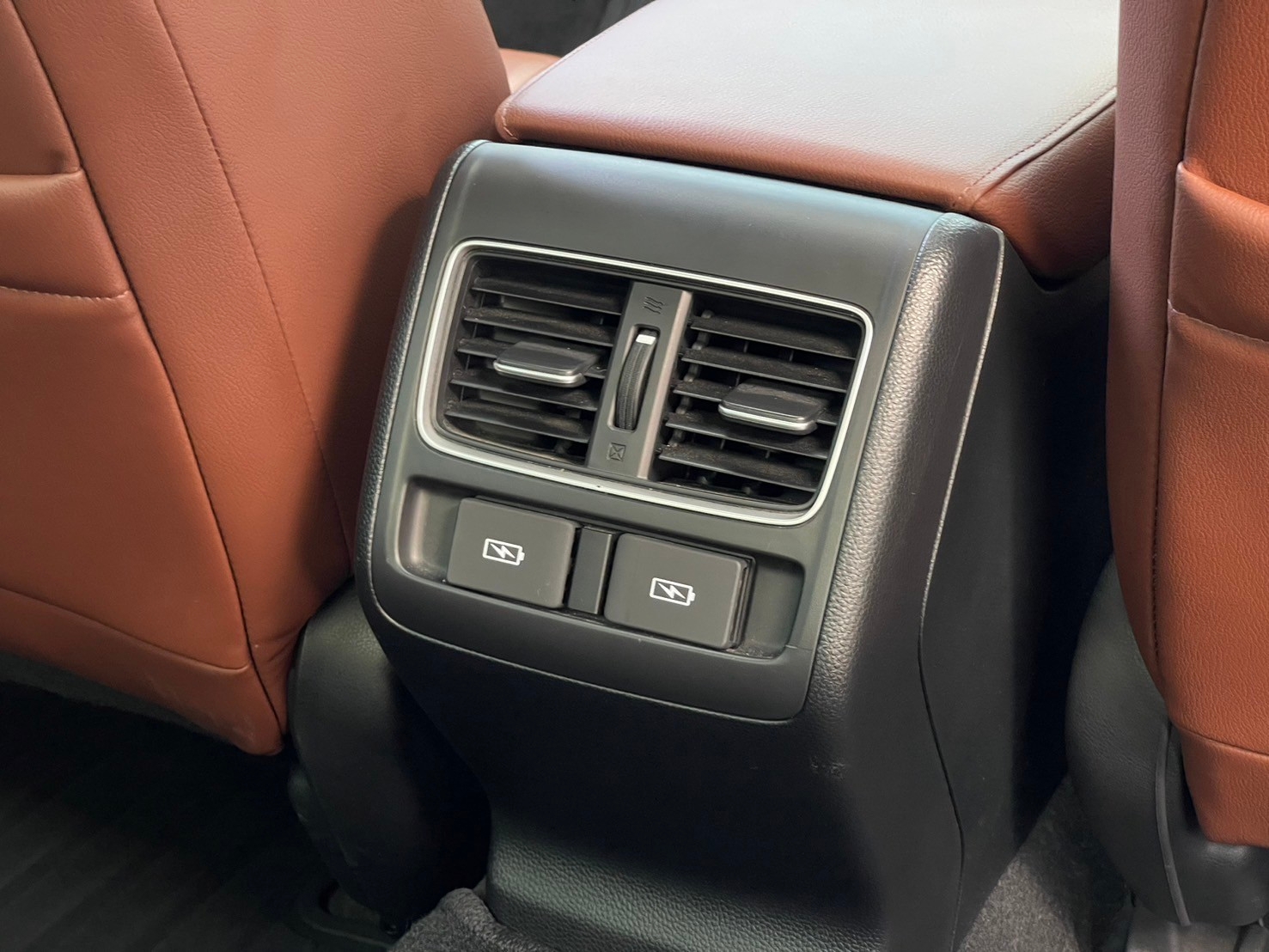 Honda Accord Hybrid Tech G10 2019 ไมล์ 80,000 กม. (รูปที่ 10)