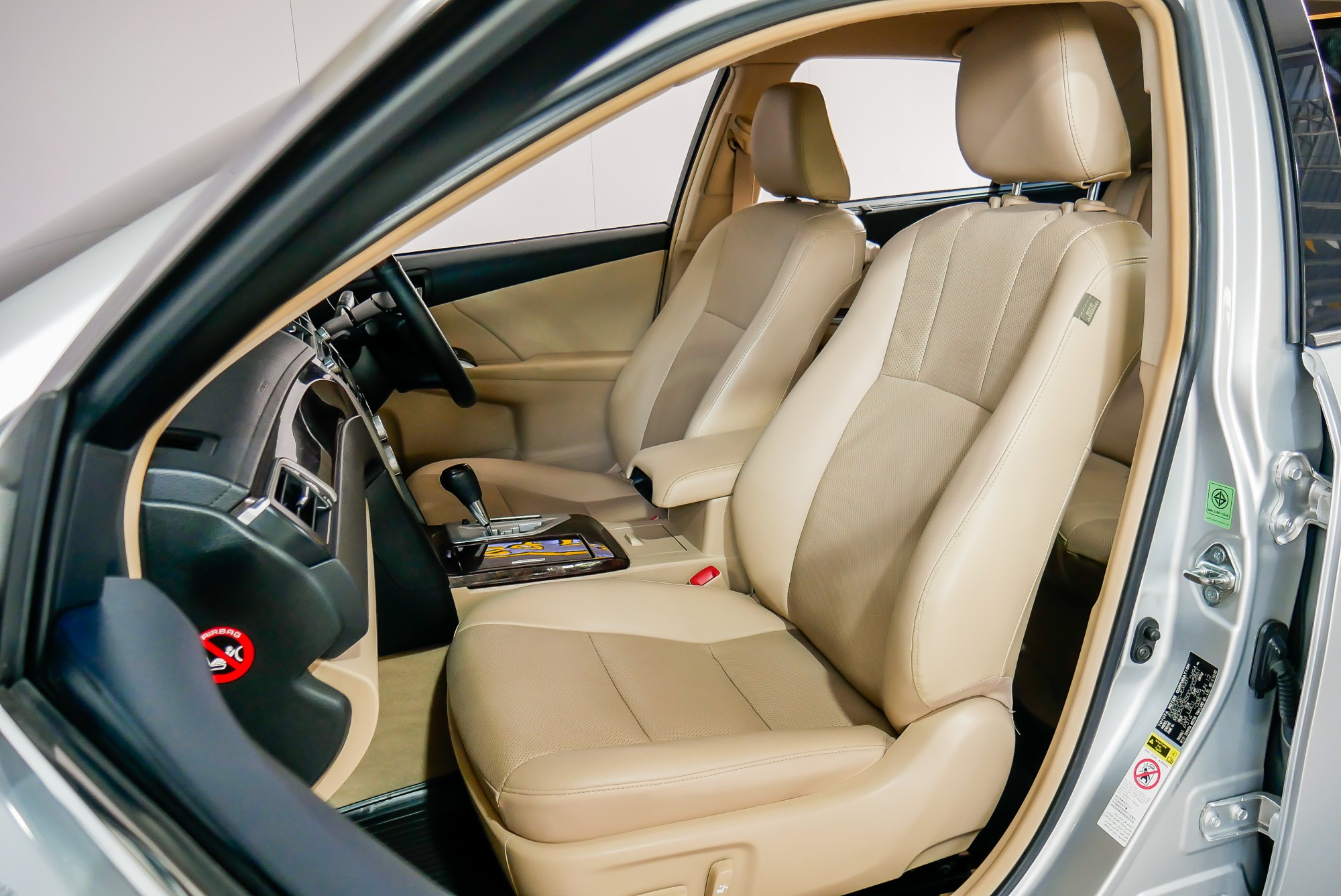 TOYOTA CAMRY 2.5 HV MP3 ปี 2012 สีเทา (รูปที่ 6)