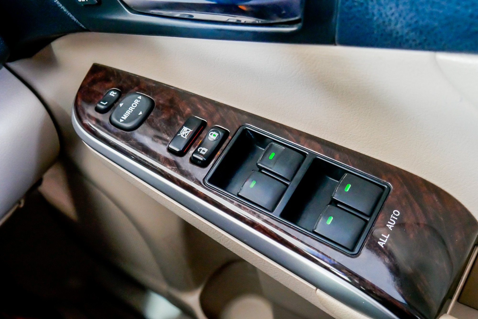 TOYOTA CAMRY 2.5 HV MP3 ปี 2012 สีเทา (รูปที่ 10)