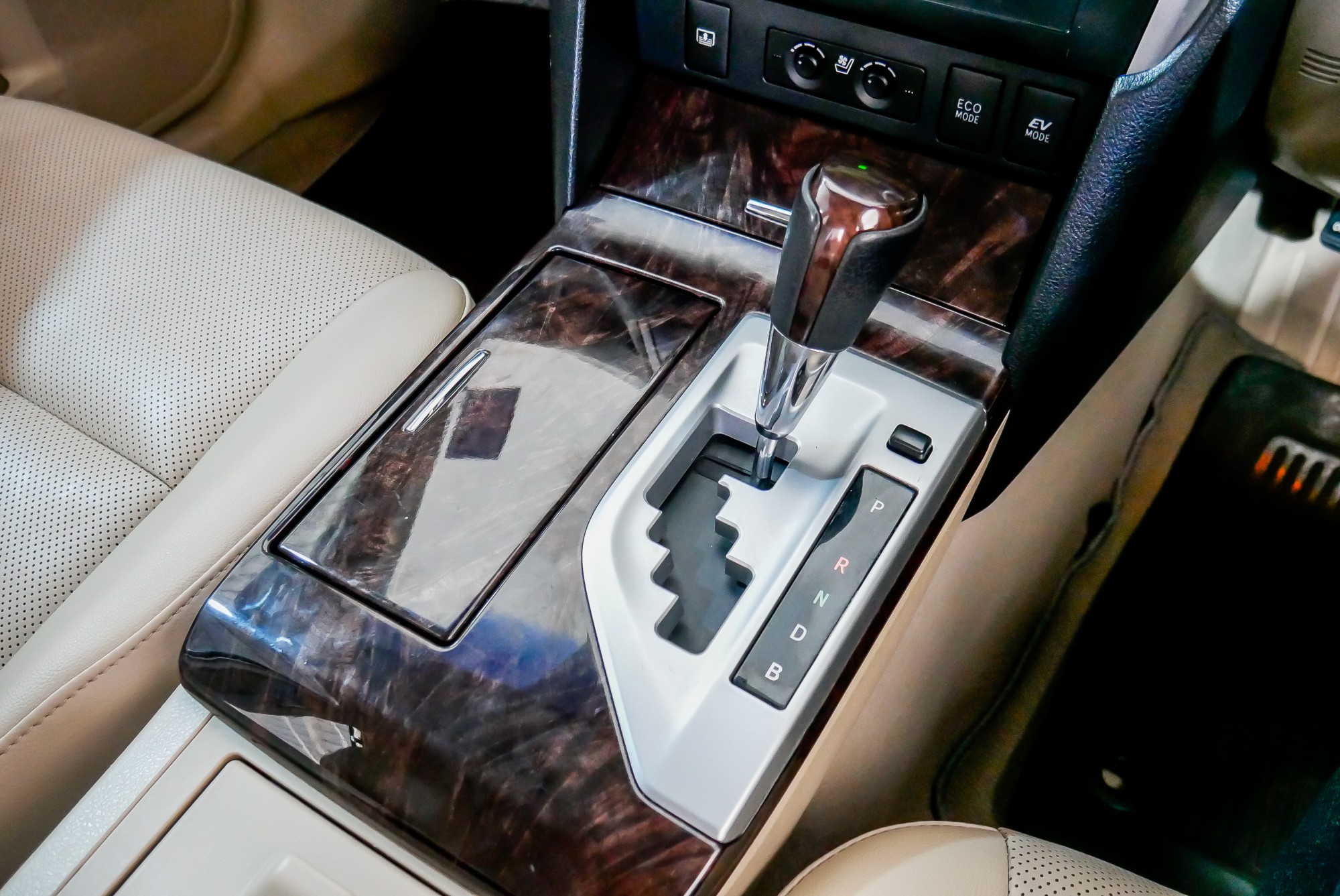 TOYOTA CAMRY 2.5 HV MP3 ปี 2012 สีเทา (รูปที่ 12)