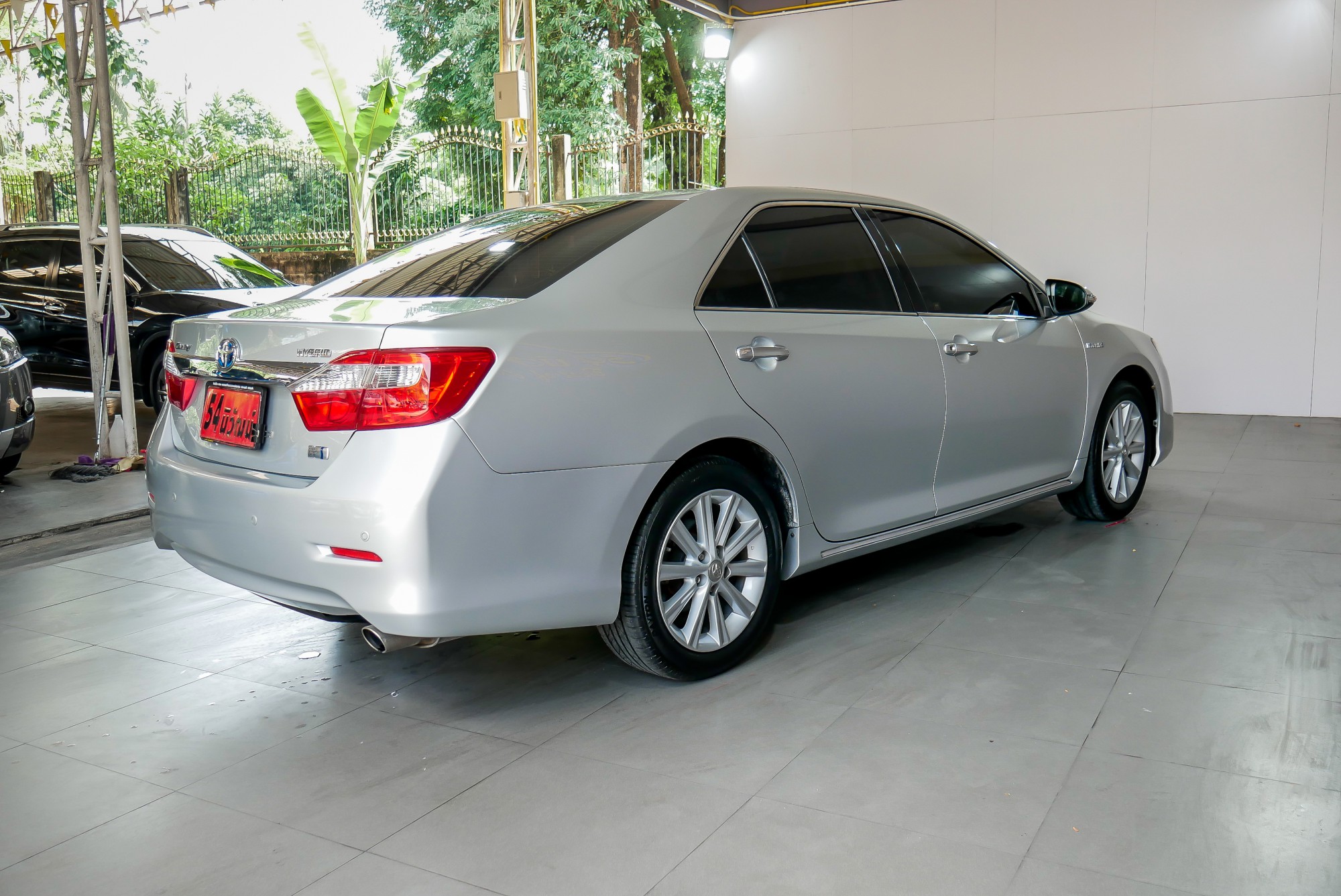 TOYOTA CAMRY 2.5 HV MP3 ปี 2012 สีเทา