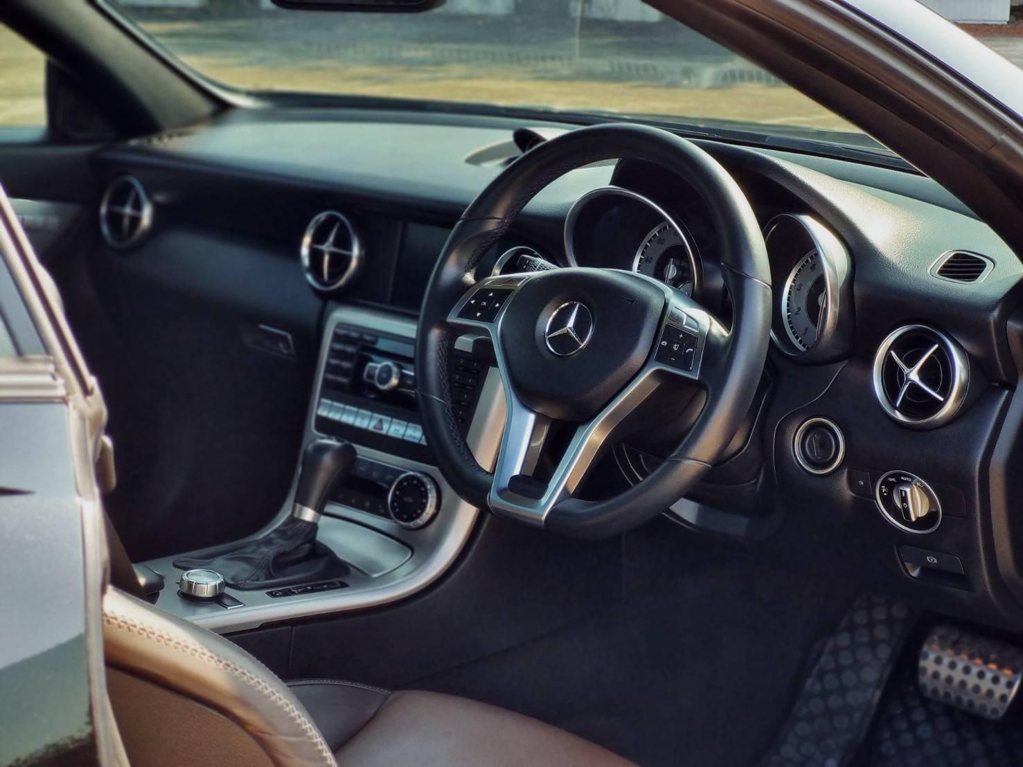 Benz SLK 250 AMG ปี 2012 ไมล์ 7x,xxx km (รูปที่ 13)