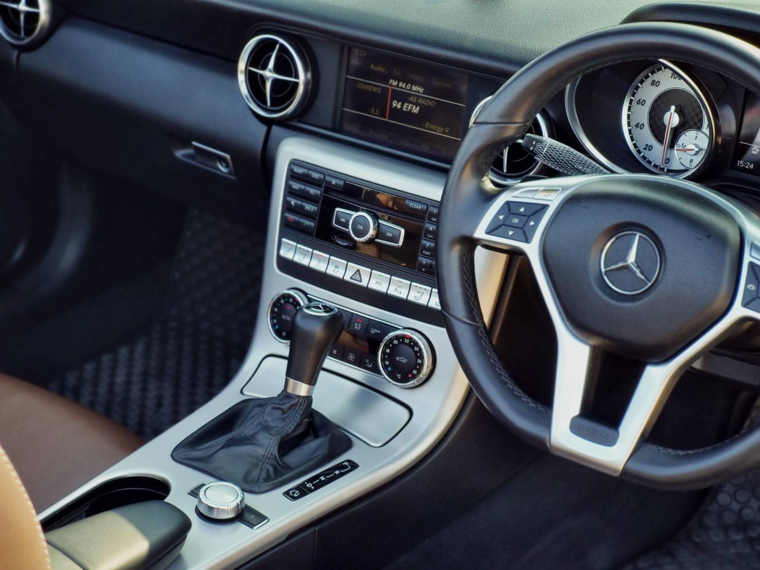 Benz SLK 250 AMG ปี 2012 ไมล์ 7x,xxx km (รูปที่ 10)