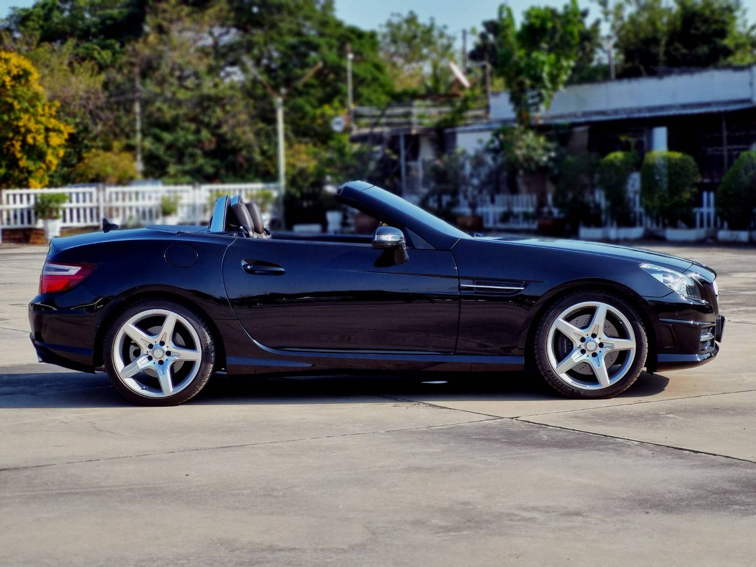 Benz SLK 250 AMG ปี 2012 ไมล์ 7x,xxx km (รูปที่ 2)