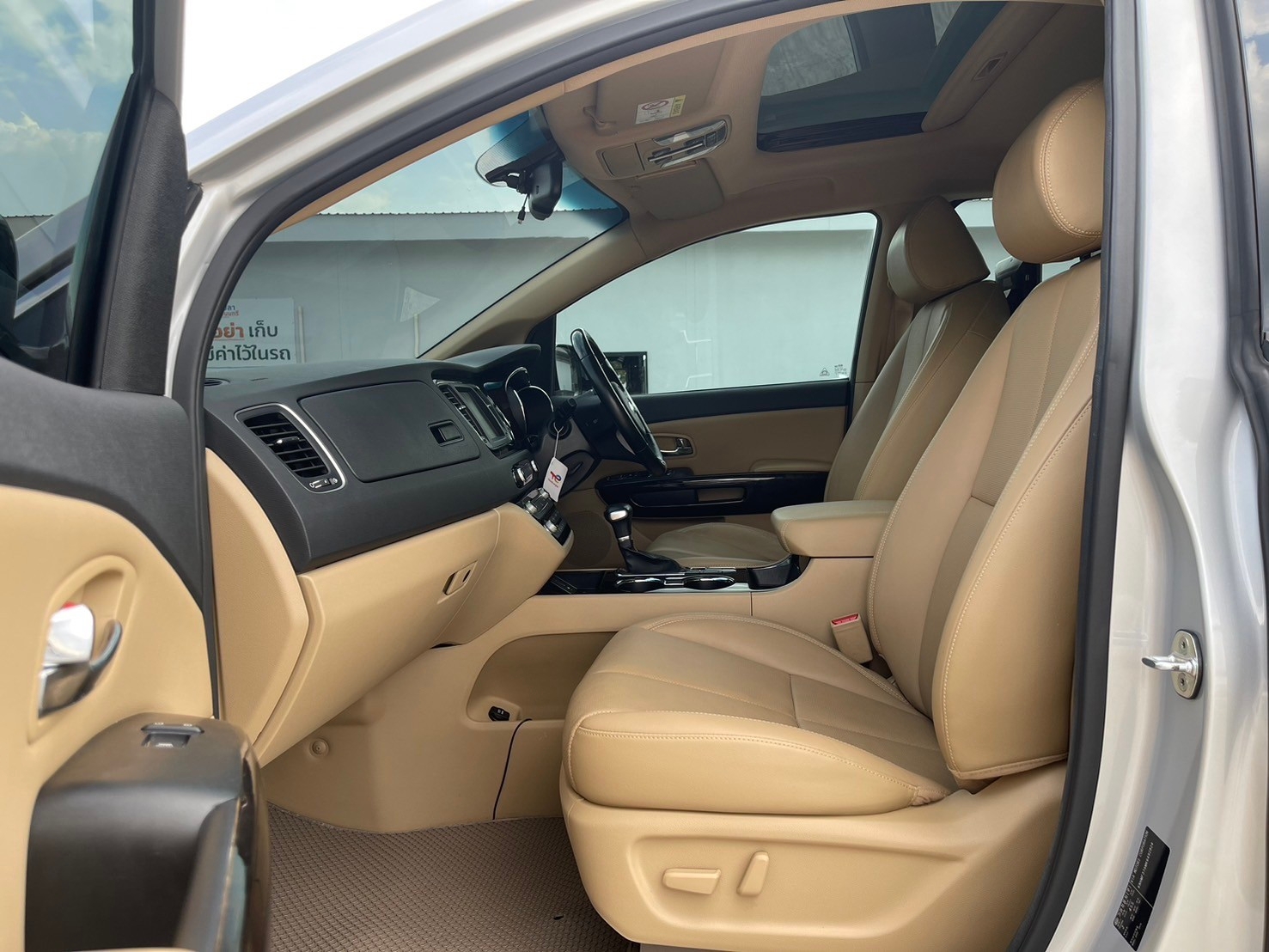 KIA Grand Carnival SXL MNC ปี 2018 จด 2019 Mileage: 80,xxx km (รูปที่ 8)