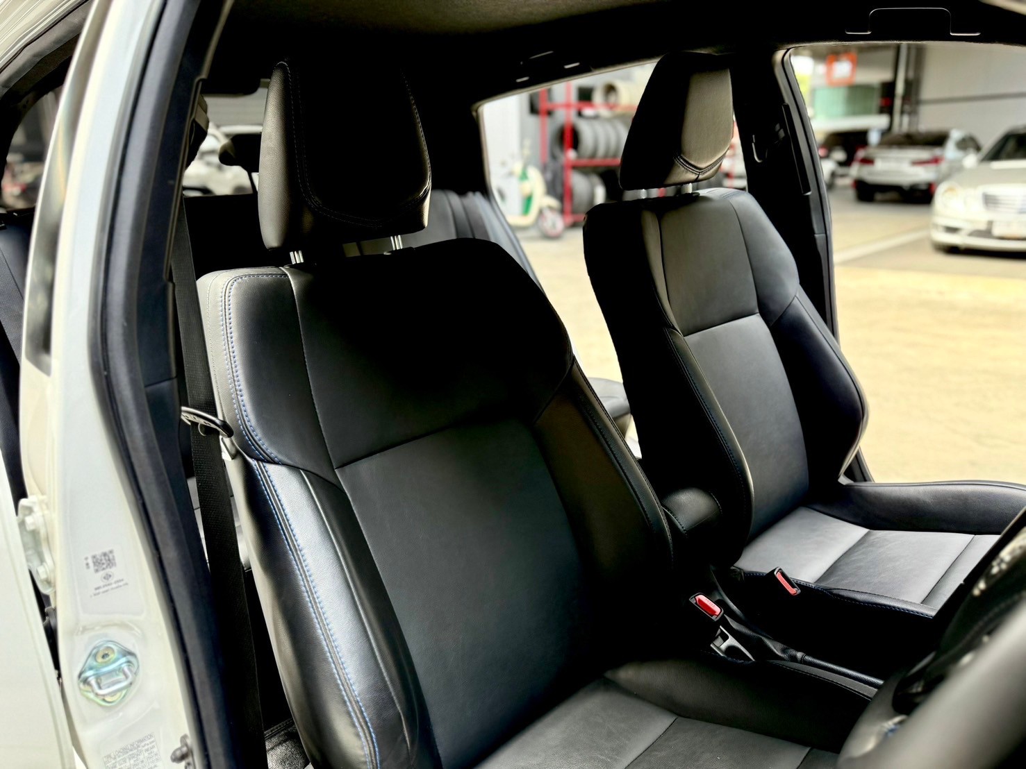 Toyota Yaris 1.2 Sport ปี 2023 auto ไมล์ 1 หมื่น (รูปที่ 6)