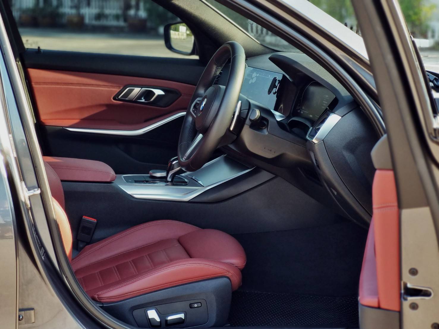 BMW 320d M-Sport ปี 2022 ไมล์ 69,xxx km (รูปที่ 15)