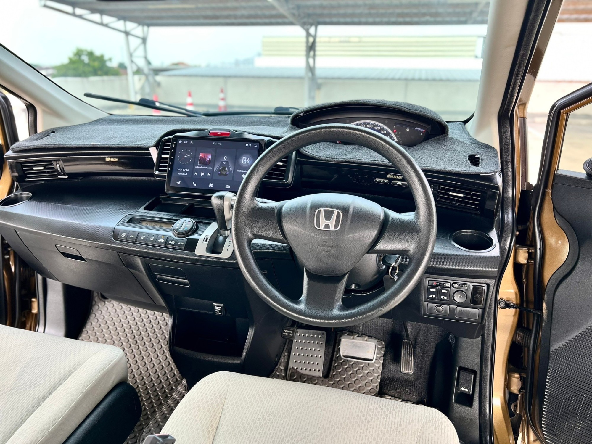 Honda Freed 1.5 SE ปี 2012 จด 2013 รถสวย พร้อมใช้ (รูปที่ 6)