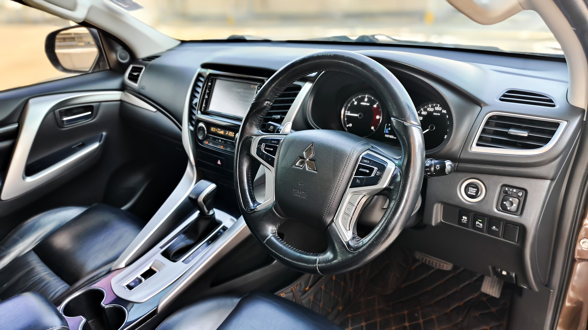 MITSUBISHI PAJERO SPORT 2.4GT 2WD A/T ปี 2015 จด 2016 (รูปที่ 7)