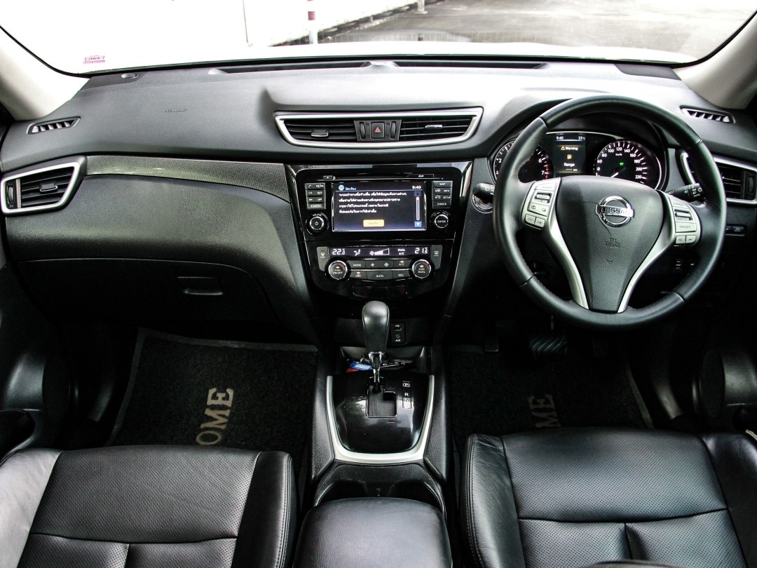 2016 Nissan X-trail สีขาว (รูปที่ 11)