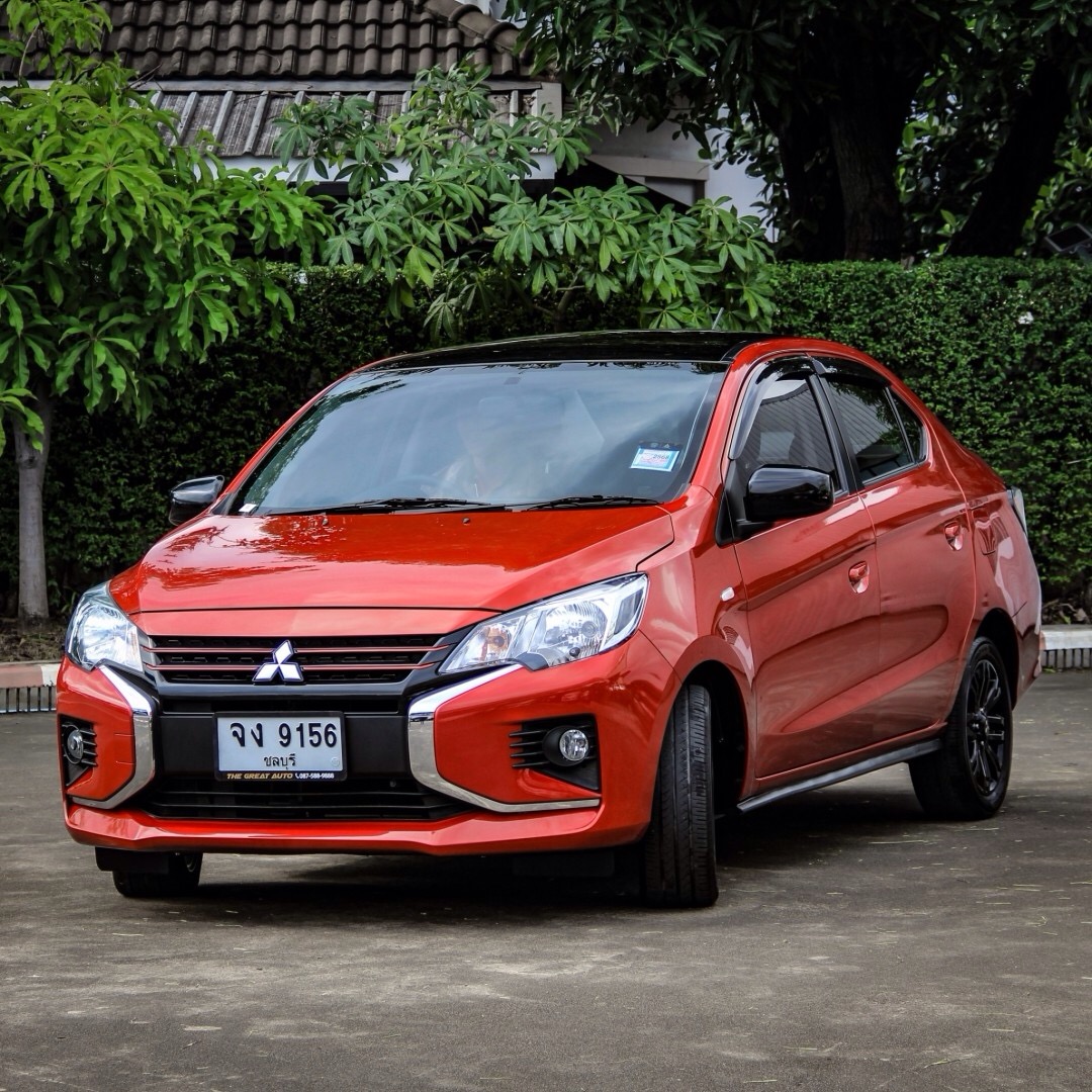 2022 Mitsubishi Attrage สีแดง