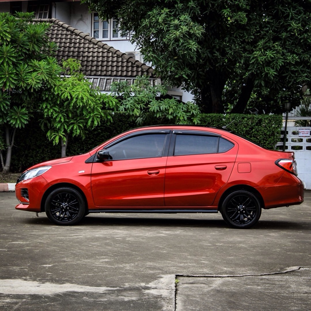 2022 Mitsubishi Attrage สีแดง (รูปที่ 6)