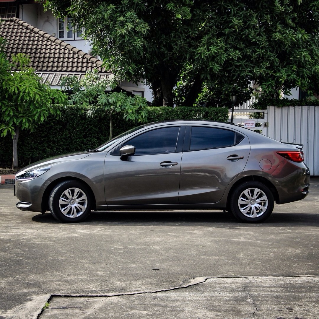 2020 Mazda 2 Sedan (4 ประตู) สีน้ำตาล (รูปที่ 4)
