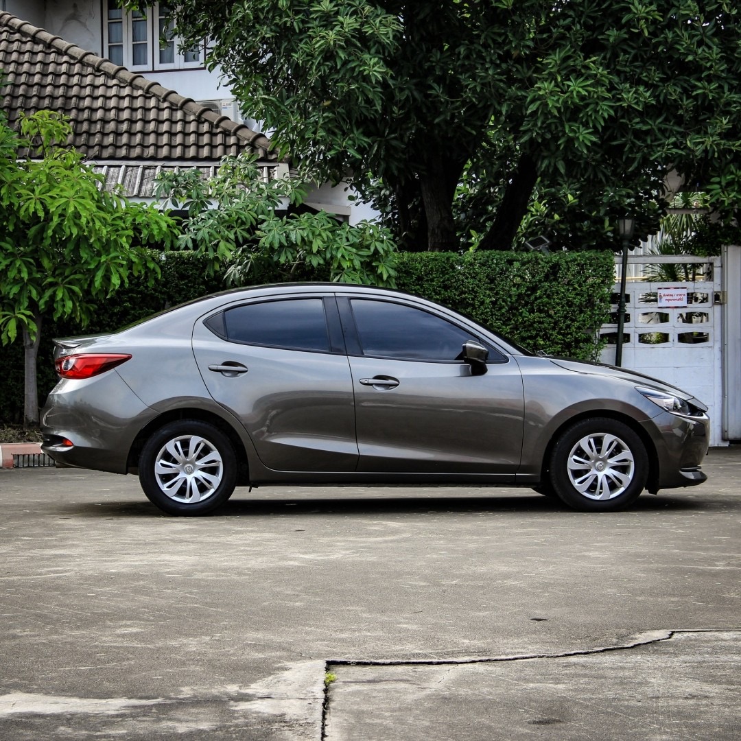 2020 Mazda 2 Sedan (4 ประตู) สีน้ำตาล (รูปที่ 5)