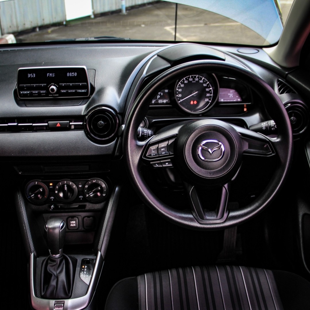 2020 Mazda 2 Sedan (4 ประตู) สีน้ำตาล (รูปที่ 11)
