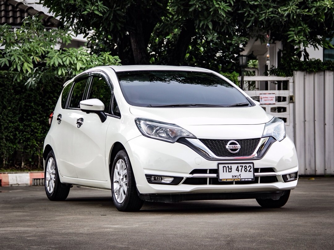2017 Nissan Note สีขาว (รูปที่ 7)