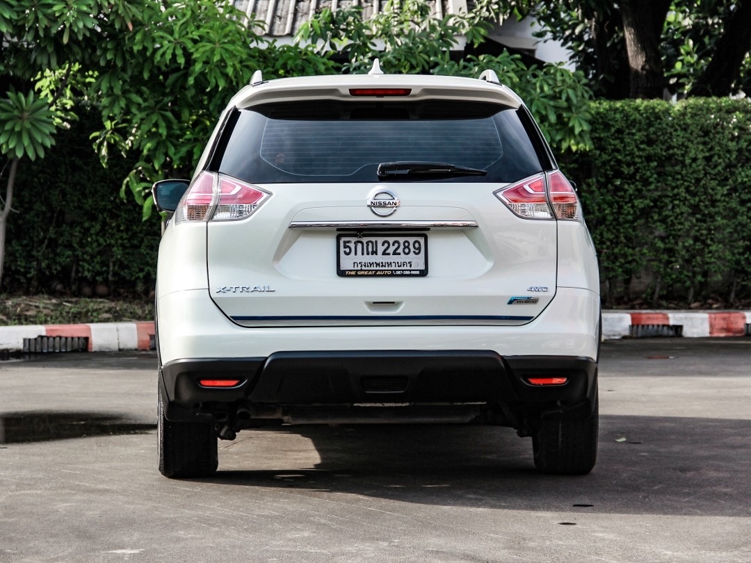 2016 Nissan X-trail สีขาว (รูปที่ 9)