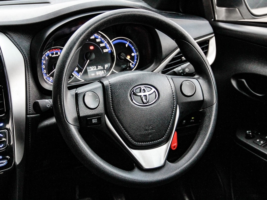 2019 Toyota Yaris สีขาว (รูปที่ 14)