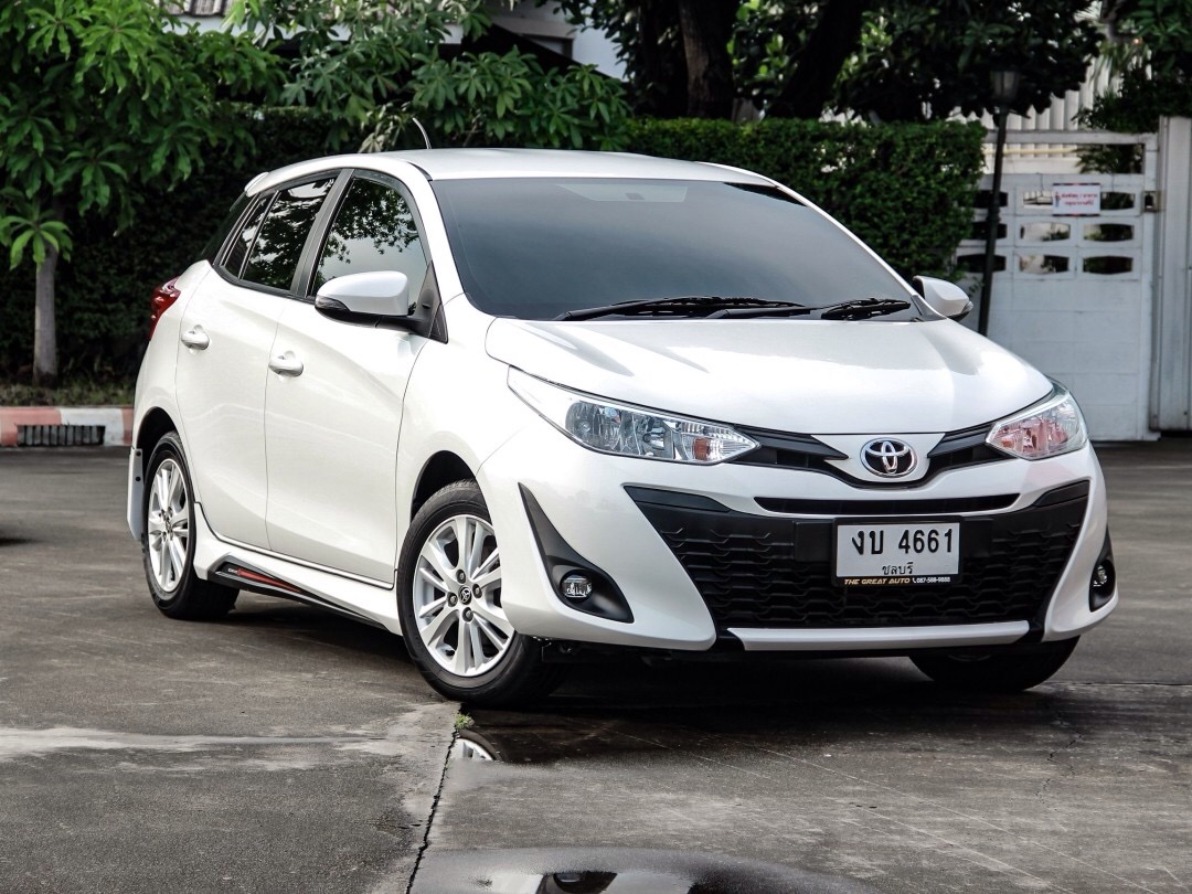 2019 Toyota Yaris สีขาว (รูปที่ 3)