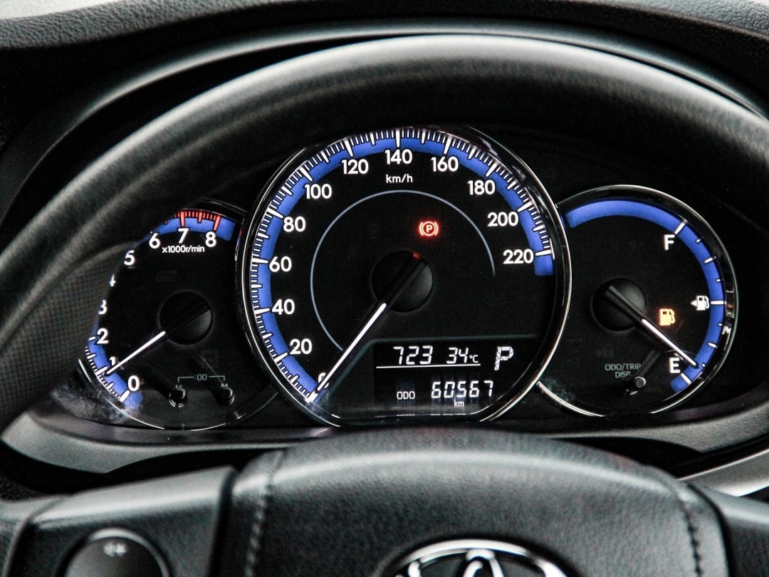 2019 Toyota Yaris สีขาว (รูปที่ 18)
