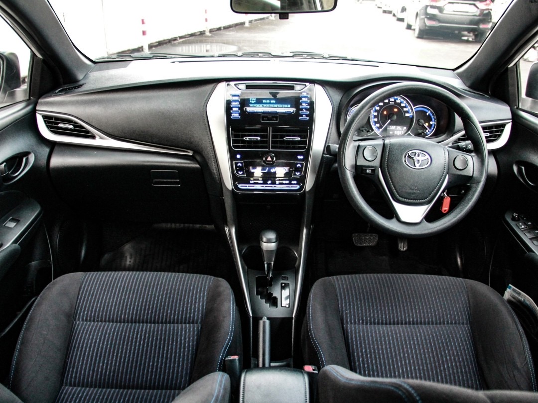 2019 Toyota Yaris สีขาว (รูปที่ 11)