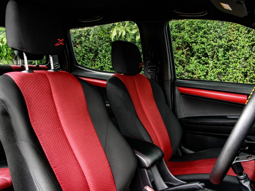 2019 Isuzu D-Max CAB4 สีขาว (รูปที่ 14)
