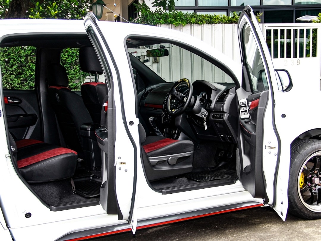 2019 Isuzu D-Max CAB4 สีขาว (รูปที่ 16)